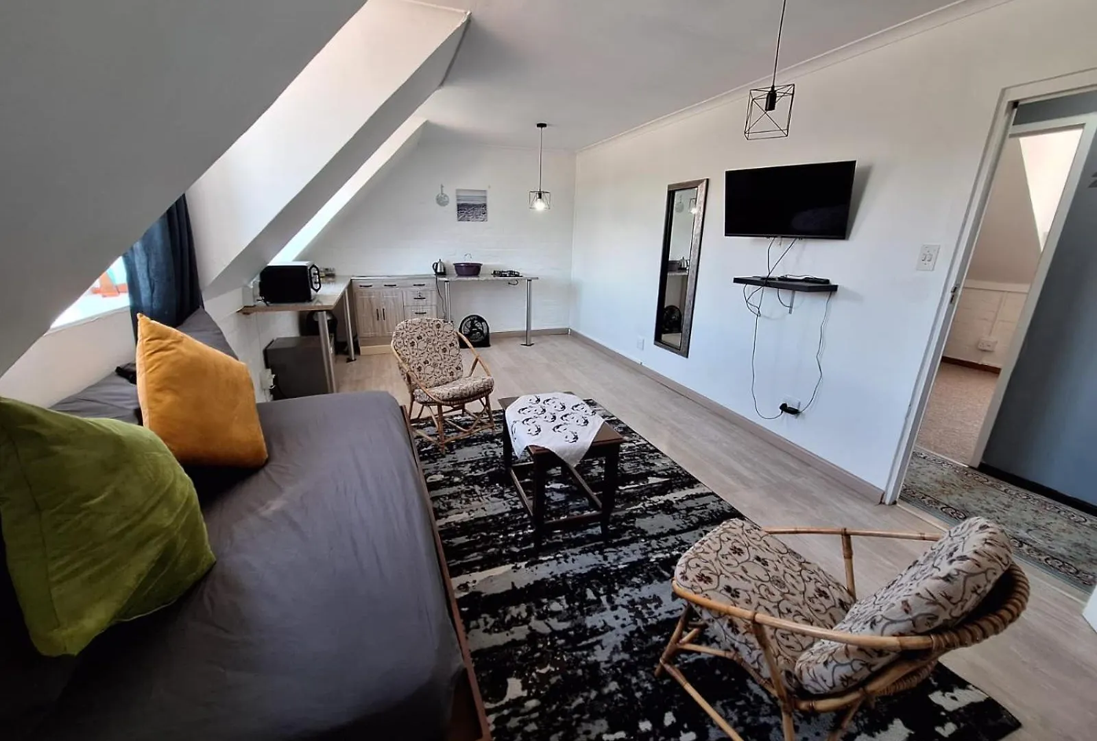 Crestview Holiday Apartment Cape Town